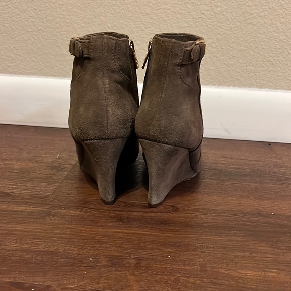 Tory Burch Suede Milan Wedges - Picture 4 of 10